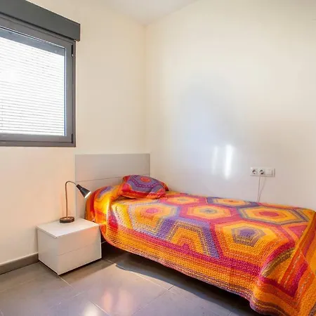 Confortable With Views To The Sea Apartment *